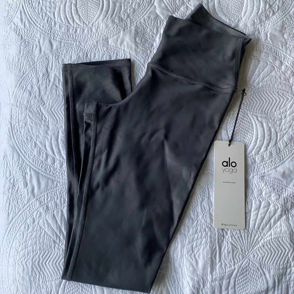 Alo yoga leggings. Size S
